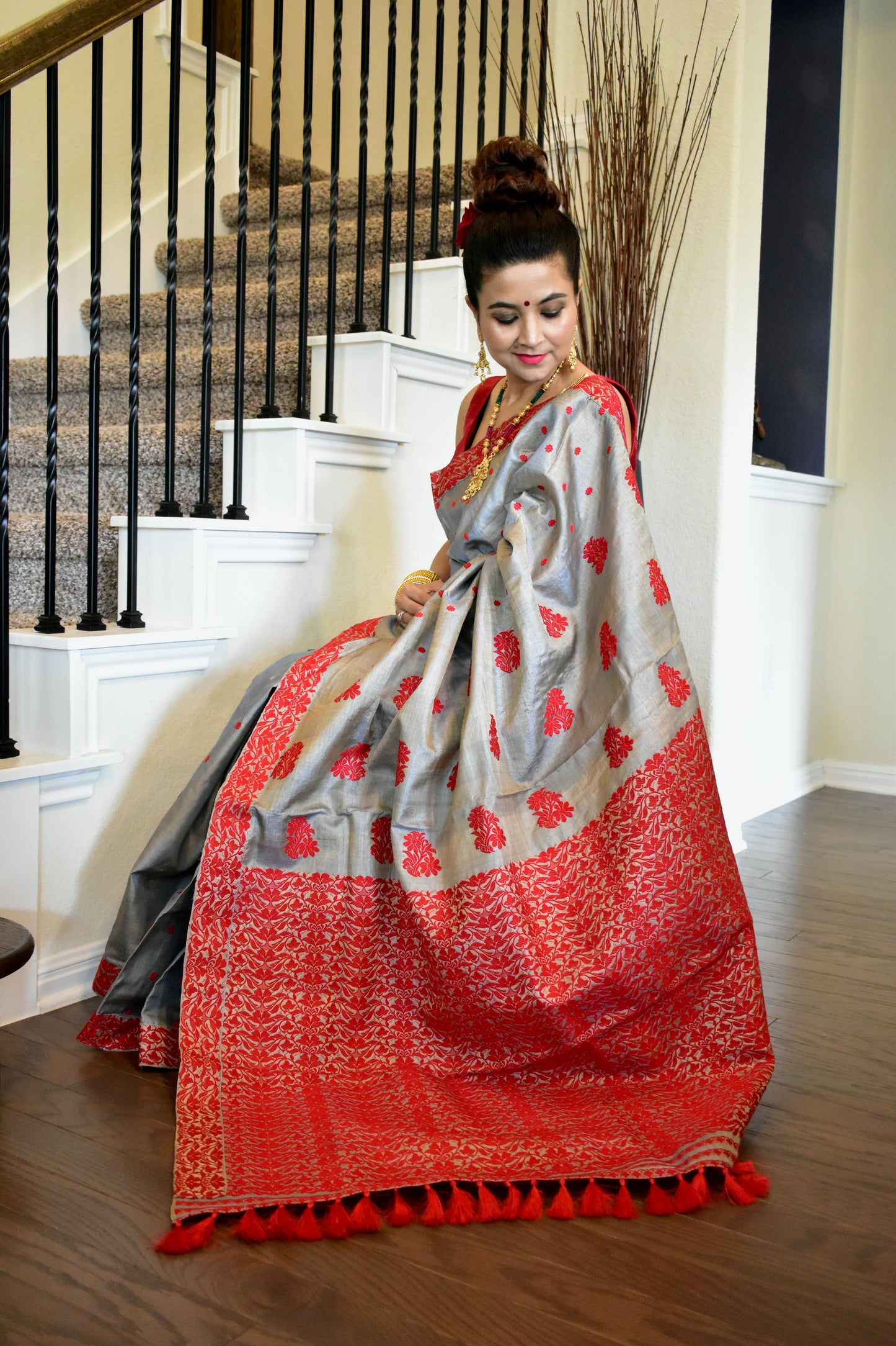 Handmade Grey Assam Tussar Silk Saree with Red Floral Motifs