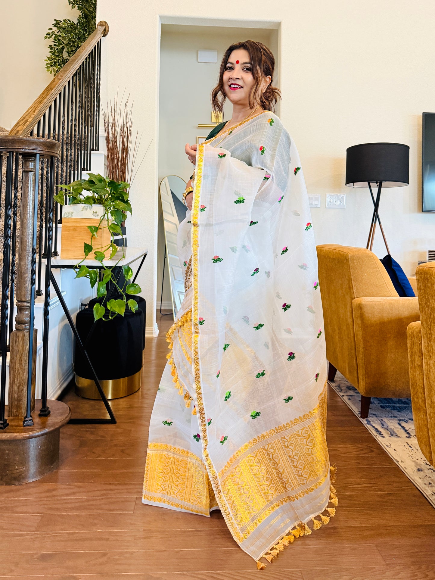 Handmade Assam Raw silk (Kesa Paat) Mekhela Chador Set