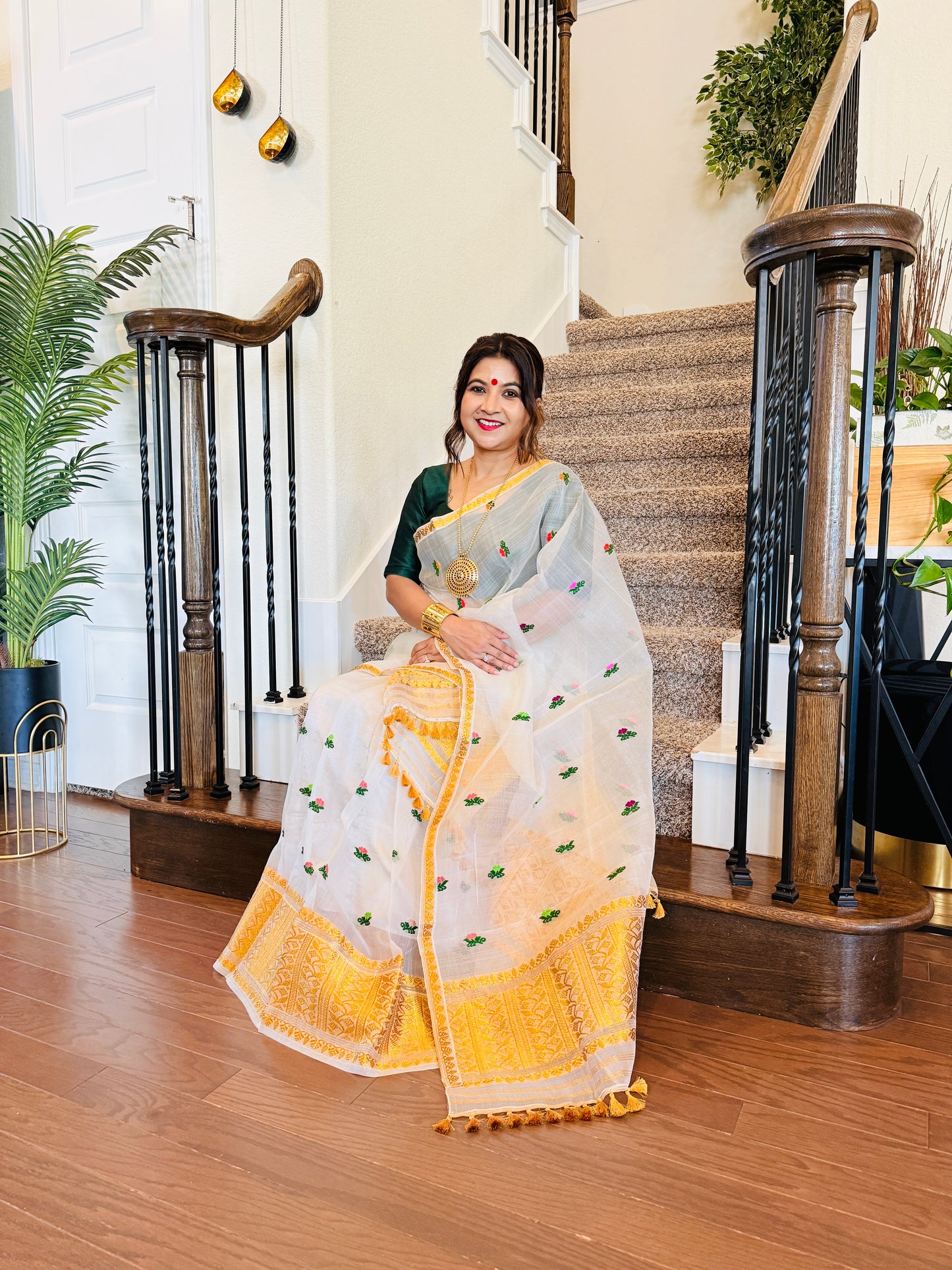 Handmade Assam Raw silk (Kesa Paat) Mekhela Chador Set